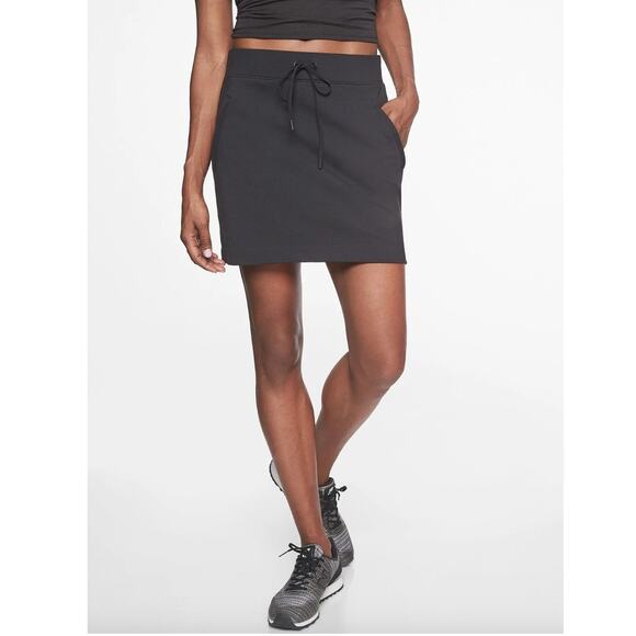 ATHLETA Black Modern Metro Drawstring Mini Skort Size Small - Picture 1 of 9